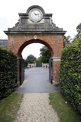 Basildon_Park-Clock