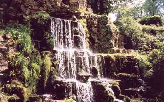 bowoodfalls.jpg