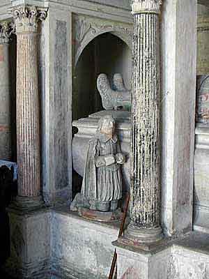 024-collingbourne-tomb